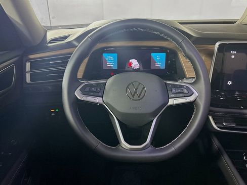 New 2025 Volkswagen Atlas SE image 13