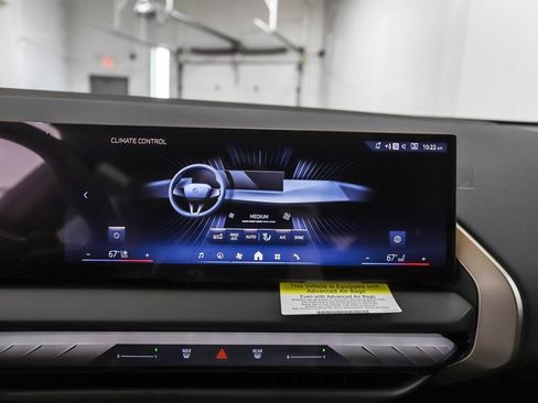 Used 2025 BMW X3 xDrive30i w/ Premium Package image 18