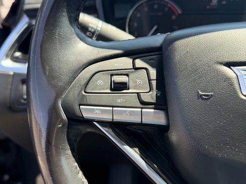 Used 2022 Cadillac XT6 Premium Luxury FWD image 19