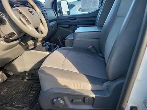 Used 2019 Nissan NV 3500 SL w/ Back Door Glass Package image 11