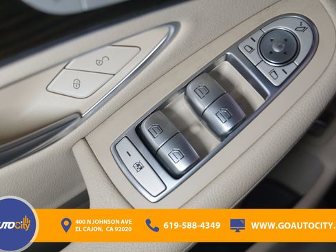 Used 2019 Mercedes-Benz GLC 300 image 18