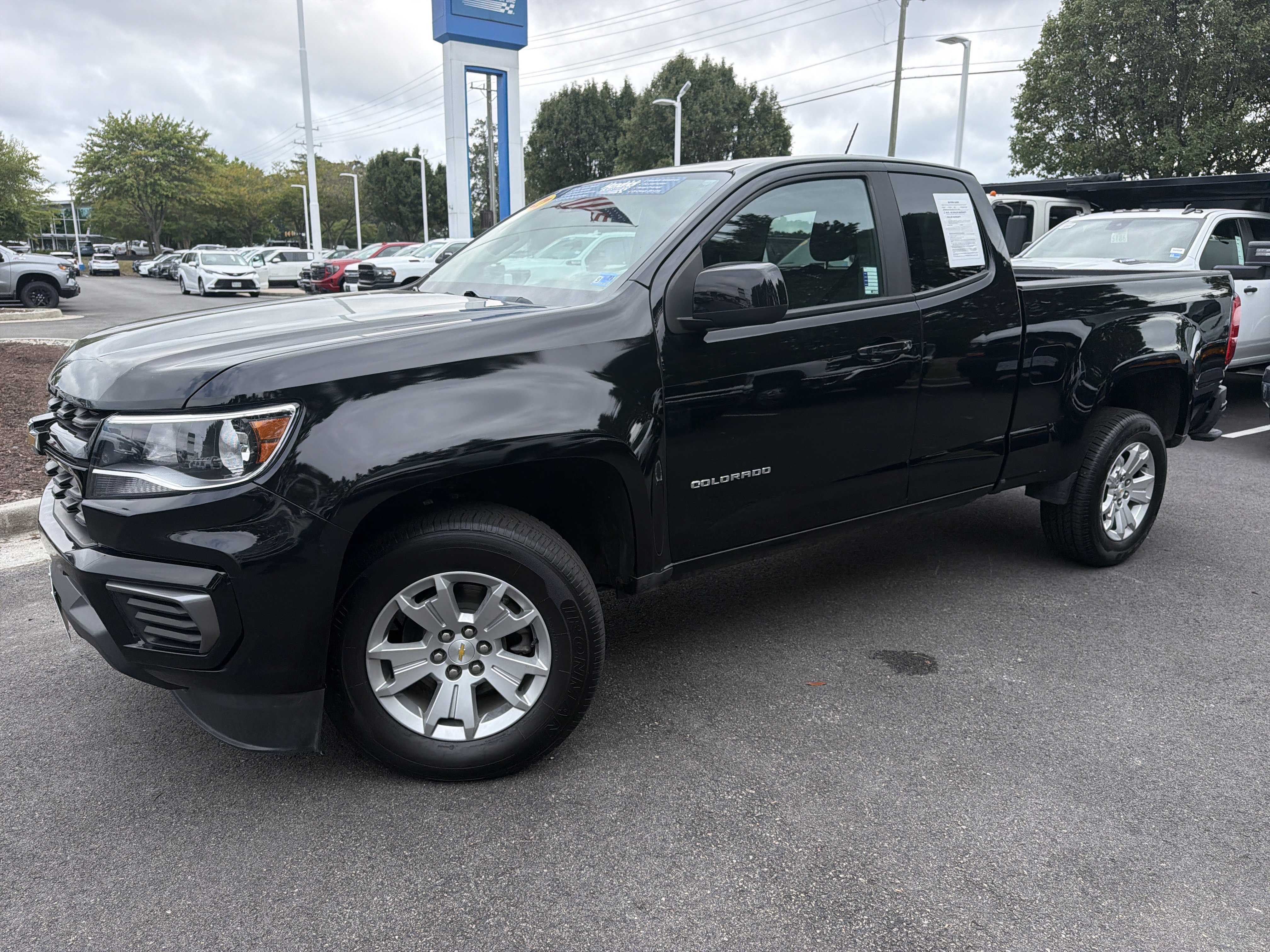 Used 2022 Chevrolet Colorado LT w/ Fleet Safety Package RWD image 5