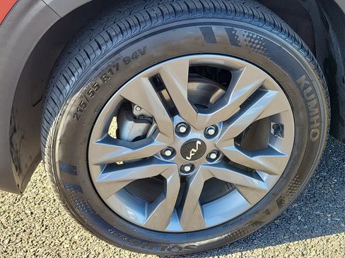 Used 2023 Kia Seltos S FWD image 7