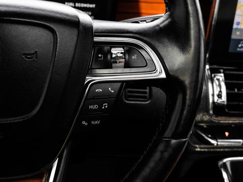 Used 2019 Lincoln Navigator Select w/ Technology Package image 13