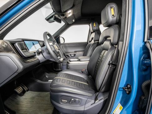 Used 2022 Rivian R1T Adventure AWD/4WD image 11