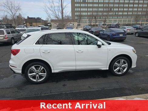 Used 2022 Audi Q3 2.0T Premium Plus w/ Premium Plus Package image 8