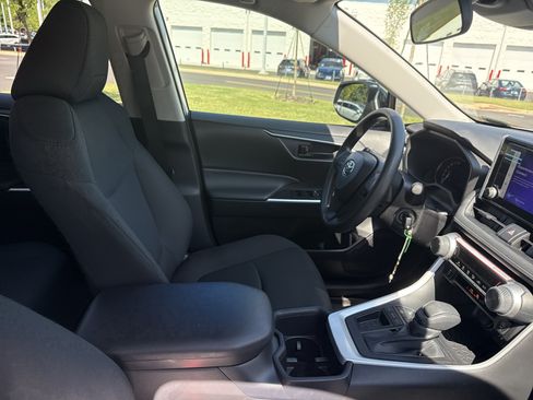 Used 2025 Toyota RAV4 LE FWD image 32
