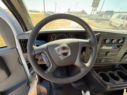New 2025 GMC Savana 2500 Extended w/ Driver Convenience Package image 17