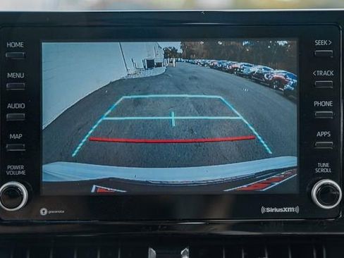 Used 2022 Toyota Corolla LE image 2