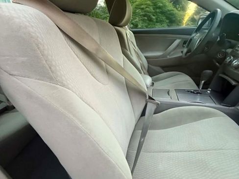 Used 2011 Toyota Camry LE FWD image 8