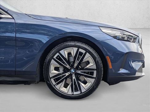 Used 2025 BMW 530i w/ Premium Package image 24