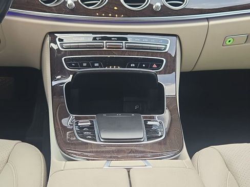 Used 2021 Mercedes-Benz E 350 Sedan image 19