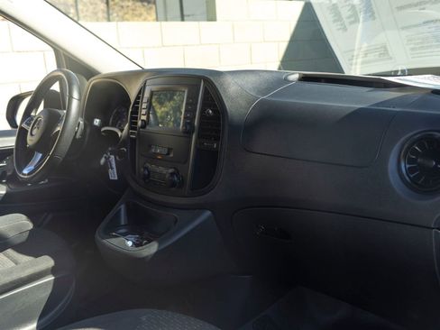 Used 2022 Mercedes-Benz Metris image 22