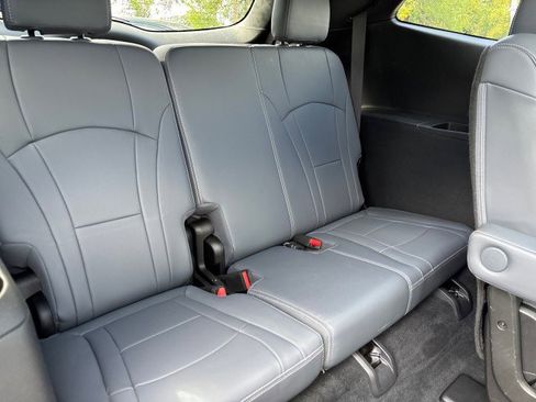 Used 2022 Buick Enclave Essence w/ Experience Buick Package image 13