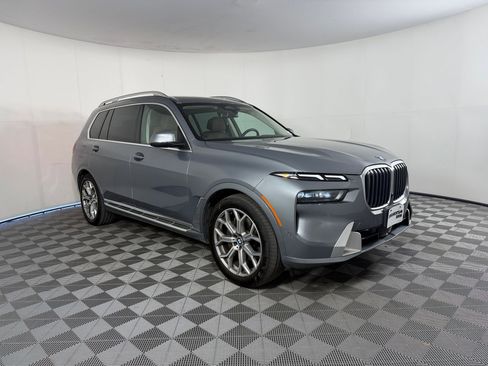 Certified 2025 BMW X7 xDrive40i w/ Premium Package AWD/4WD image 7