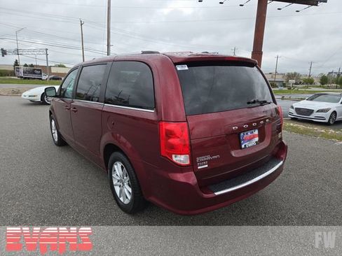 Used 2018 Dodge Grand Caravan SXT FWD image 25