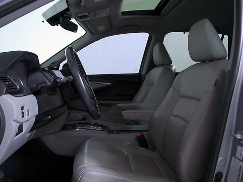 Used 2021 Honda Pilot EX-L image 16