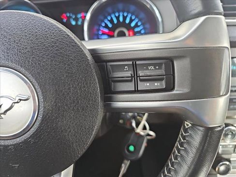 Used 2014 Ford Mustang Convertible image 15