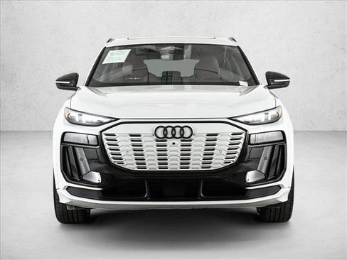 Certified 2025 Audi SQ6 e-tron Prestige w/ 21" Black Optic Wheel Package AWD/4WD image 2