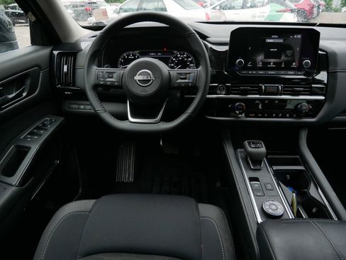 Certified 2024 Nissan Pathfinder SV AWD/4WD image 11