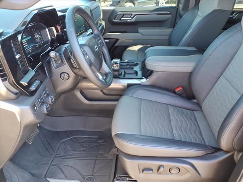 Used 2025 Chevrolet Silverado 1500 ZR2 w/ Technology Package AWD/4WD image 7