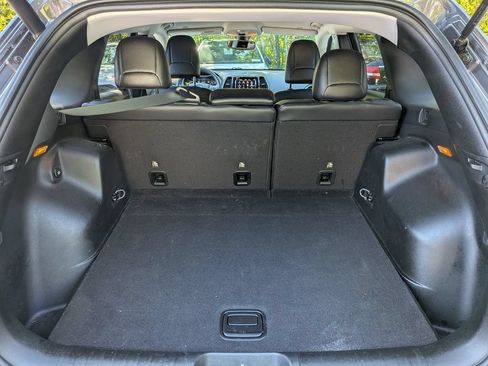 Used 2019 Jeep Cherokee Limited AWD/4WD image 30