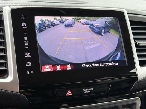 Used 2017 Honda Pilot Touring image 20