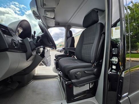 Used 2016 Mercedes-Benz Sprinter 2500 image 13