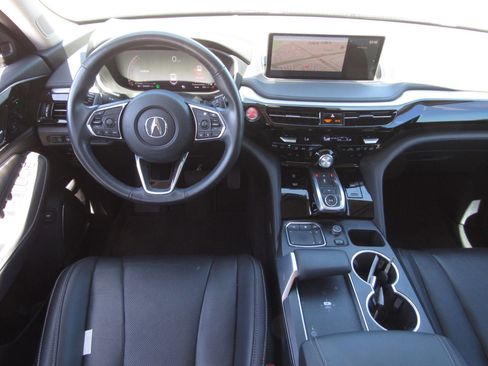 Certified 2023 Acura MDX FWD w/ Technology Package image 18