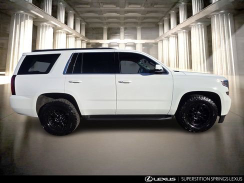 Used 2019 Chevrolet Tahoe LT image 3