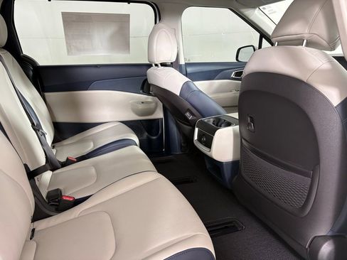 New 2026 Kia Carnival EX FWD image 16