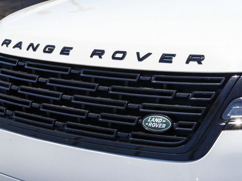 Used 2024 Land Rover Range Rover Velar Dynamic SE AWD/4WD image 3