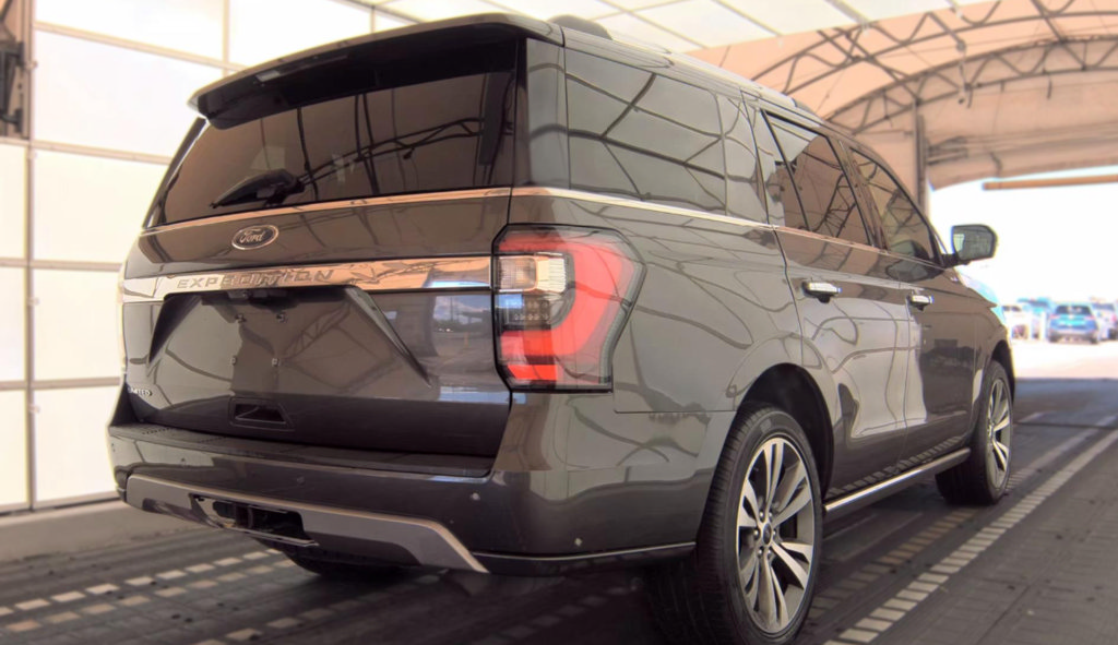 Used 2021 Ford Expedition Limited AWD/4WD image 5