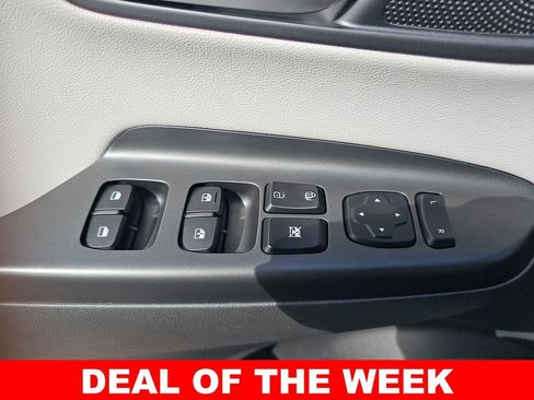 Used 2022 Hyundai Kona Limited image 28