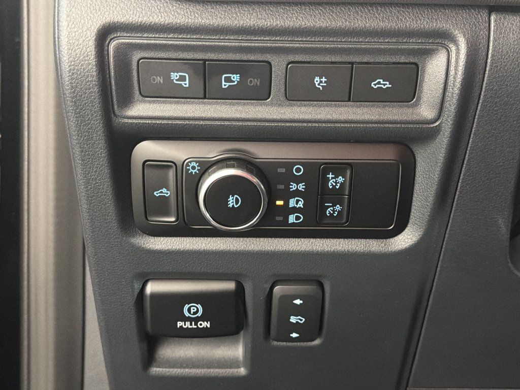 Used 2023 Ford F150 Raptor AWD/4WD image 22