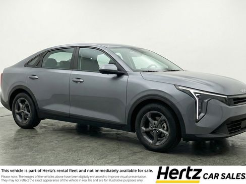 Used 2025 Kia K4 FWD image 1