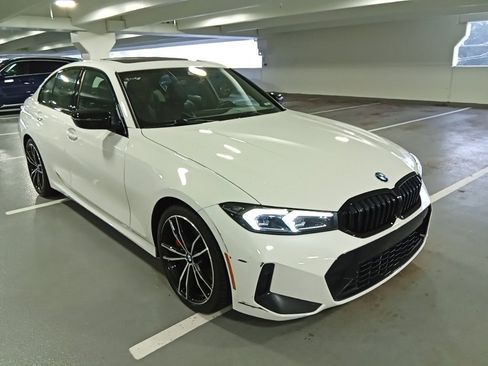 Used 2023 BMW 330i xDrive Sedan w/ M Sport Package image 5
