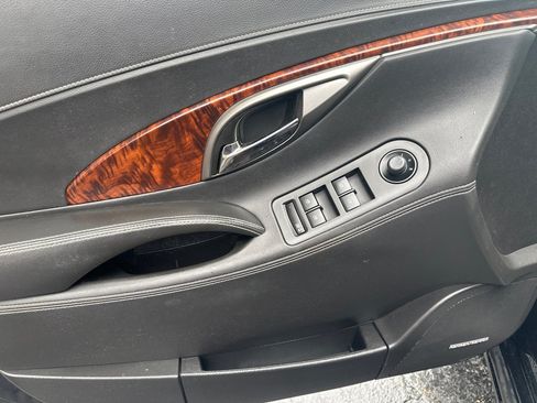 Used 2013 Buick LaCrosse Premium FWD image 20