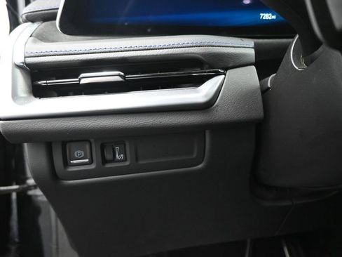 Used 2024 Cadillac XT4 Sport FWD image 18