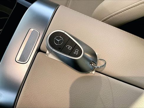 Used 2026 Mercedes-Benz GLC 300 4MATIC image 15