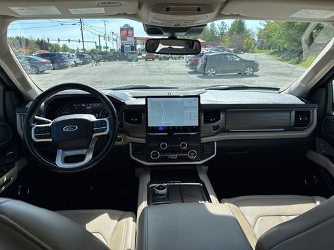 Used 2023 Ford Expedition Max Limited RWD image 12