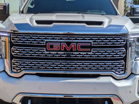 Used 2021 GMC Sierra 2500 Denali w/ Denali Ultimate Package AWD/4WD image 10