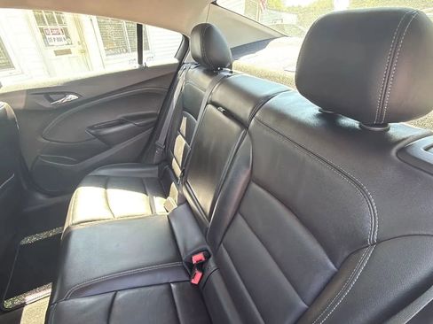 Used 2017 Chevrolet Cruze Premier FWD image 20