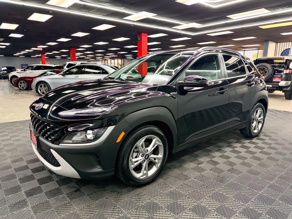 Used 2022 Hyundai Kona SEL w/ Cargo Package FWD image 8