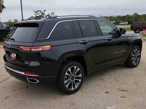 Used 2024 Jeep Grand Cherokee Overland w/ Advanced Protech Group III image 8