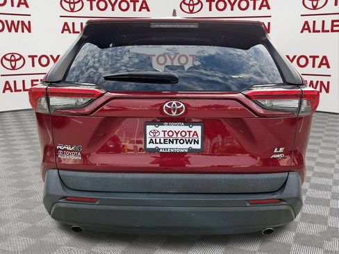 Used 2020 Toyota RAV4 LE AWD/4WD image 6