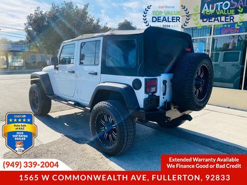 Used 2013 Jeep Wrangler Unlimited Sport image 9