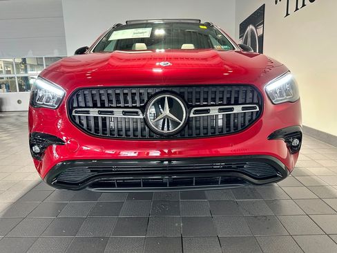 New 2026 Mercedes-Benz GLA 250 4MATIC image 2