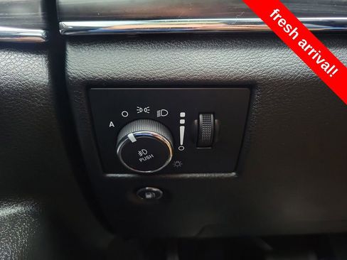 Used 2020 Jeep Grand Cherokee Limited w/ Luxury Group II image 23