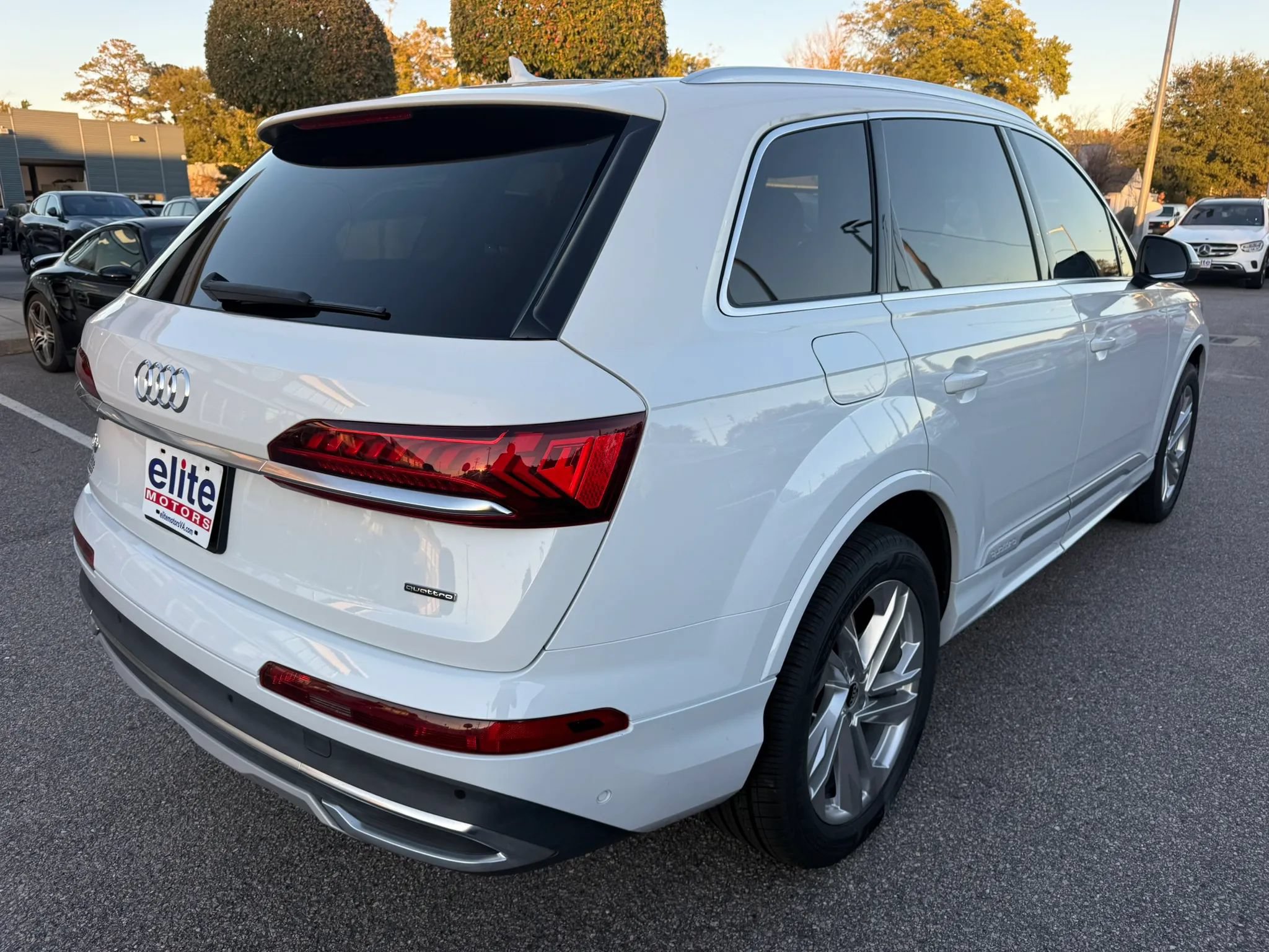 Used 2023 Audi Q7 3.0T Premium Plus w/ Premium Plus Package AWD/4WD image 7